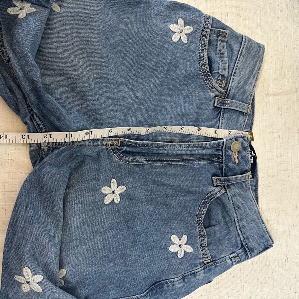 Hollister Co. Floral Embroidered Blue Jeans - Picture 6 of 14